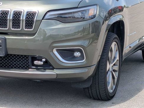 Used 2019 Jeep Cherokee Overland w/ Technology Group AWD/4WD image 9