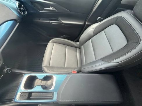 Used 2024 Chevrolet Equinox EV LT w/ LPO, Blackout Package AWD/4WD image 27