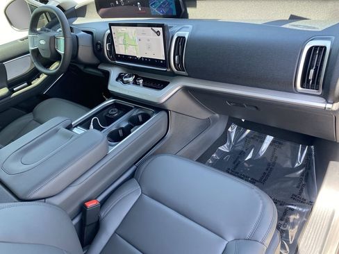 New 2026 Ford Expedition Max Active image 11