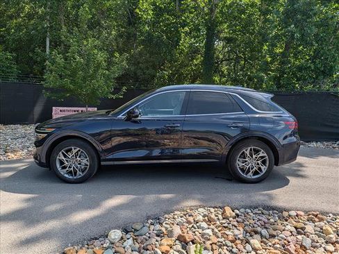 Used 2023 Genesis GV70 2.5T w/ Select Package AWD/4WD image 2