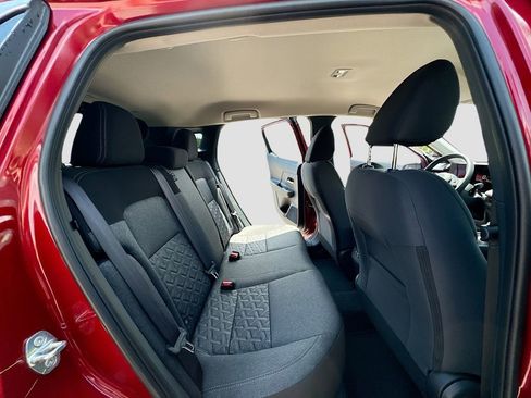 Used 2025 Nissan Kicks SV w/ Charging Package image 23