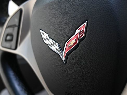 Used 2014 Chevrolet Corvette Base w/ 2LT Preferred Equipment Group image 27