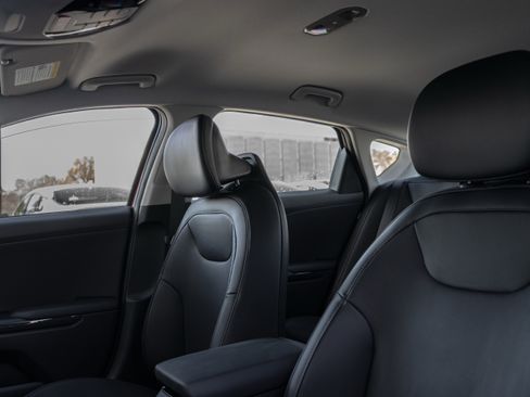 New 2026 Kia K4 EX image 32