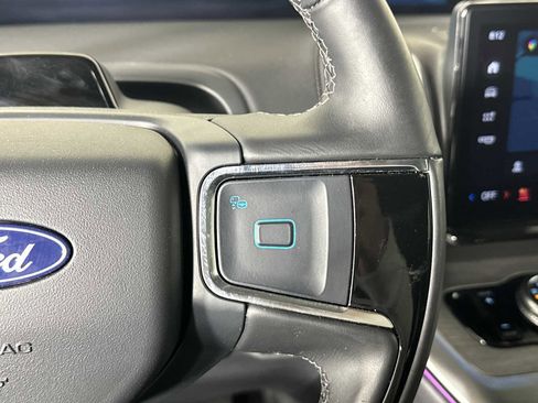 Used 2025 Ford Expedition Max Platinum w/ Driver's Package image 31