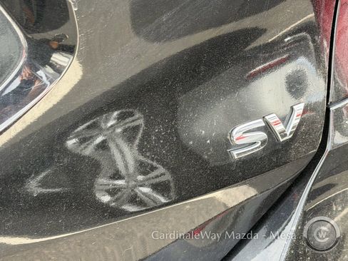 Used 2020 Nissan Rogue SV image 10