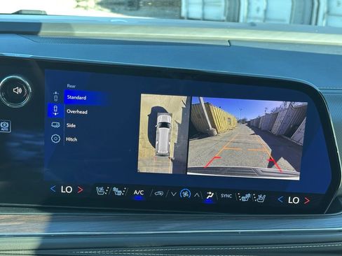 New 2026 Chevrolet Suburban Premier AWD/4WD image 17