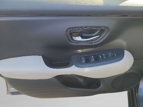 New 2027 Honda HR-V LX image 19