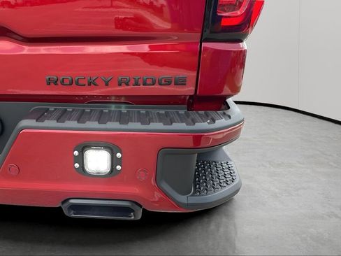 New 2025 GMC Sierra 1500 AT4 w/ AT4 Premium Package image 12