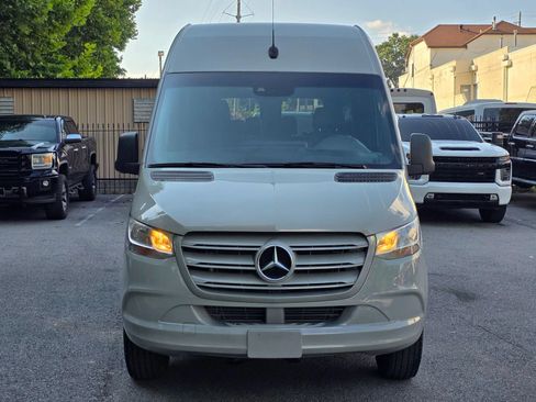 Used 2022 Mercedes-Benz Sprinter 2500 image 10