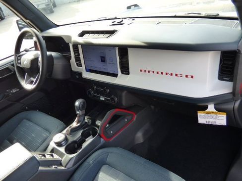 New 2025 Ford Bronco Heritage Edition image 11