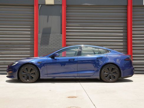 Used 2023 Tesla Model S AWD/4WD image 8