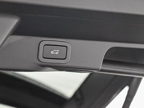 Used 2020 Land Rover Range Rover Sport HSE Dynamic image 45