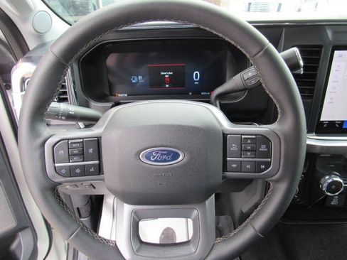 Used 2025 Ford F250 Lariat w/ Chrome Package AWD/4WD image 14