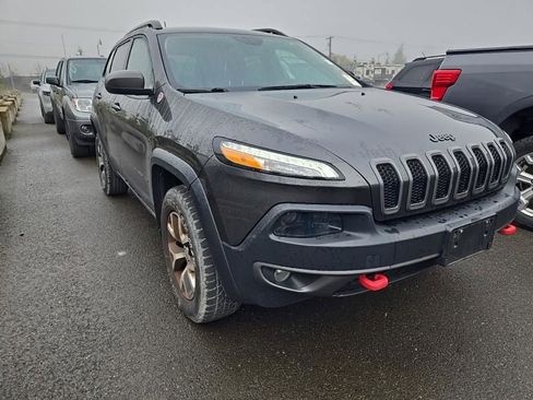 Used 2017 Jeep Cherokee Trailhawk AWD/4WD image 1