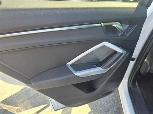 Used 2024 Audi Q3 2.0T Premium Plus w/ Premium Plus Package image 19