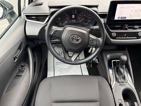 Used 2024 Toyota Corolla LE FWD image 32