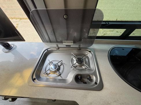 Used 2018 Mercedes-Benz Sprinter 3500 image 37