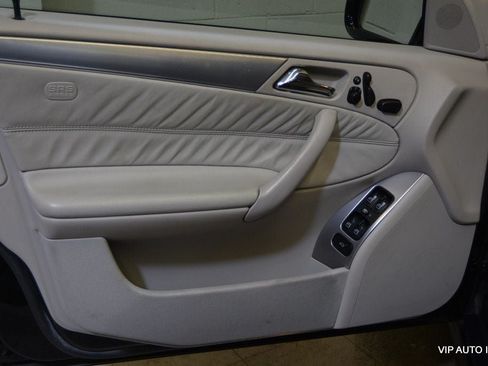 Used 2005 Mercedes-Benz C 55 AMG Sedan image 7