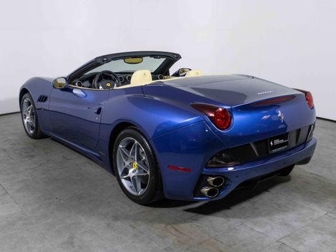 Used 2010 Ferrari California image 6