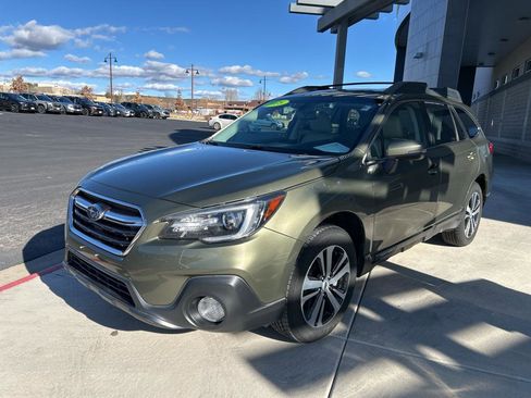 Used 2018 Subaru Outback 2.5i Limited image 4