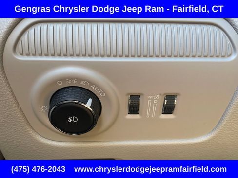 Certified 2025 Jeep Wagoneer 4WD w/ HD Trailer Tow Package image 57