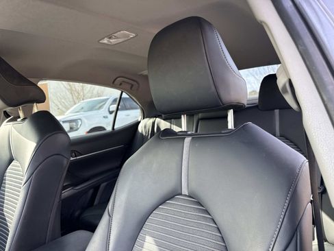 Used 2023 Toyota Camry SE FWD image 19