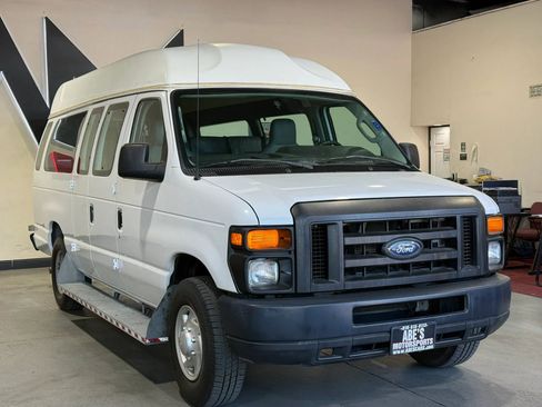 Used 2011 Ford E-250 and Econoline 250 Extended w/ PWR Group RWD image 3