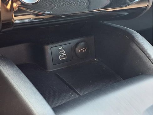 Used 2024 Ford Escape ST-Line w/ Tech Pack #1 AWD/4WD image 9