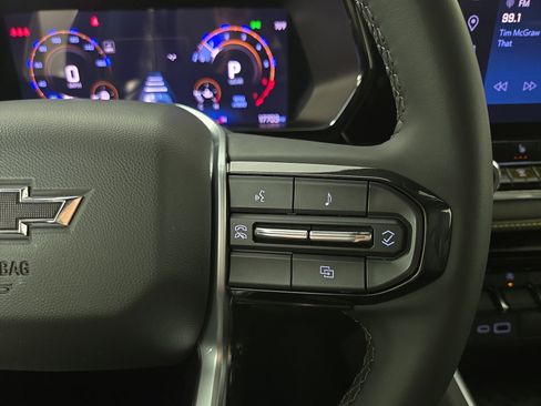 Used 2024 Chevrolet Colorado ZR2 w/ Safety Package AWD/4WD image 16