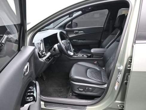 Used 2025 Kia Sportage X-Line w/ Premium Package image 9