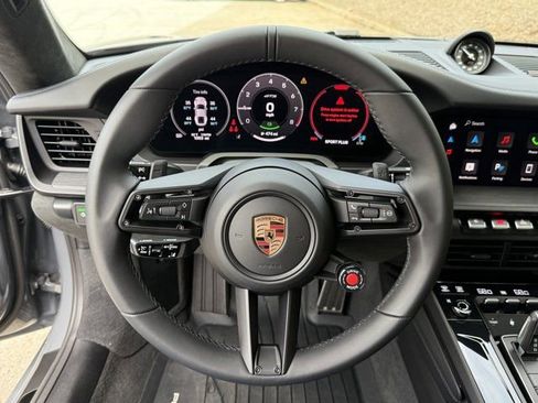 Used 2025 Porsche 911 Carrera GTS image 16