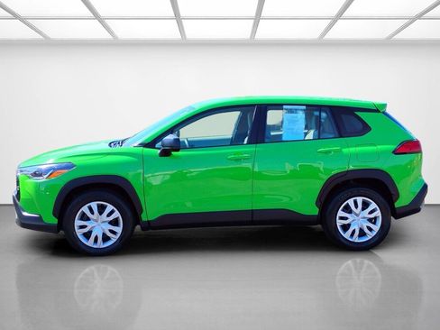 Used 2023 Toyota Corolla Cross L AWD/4WD image 2