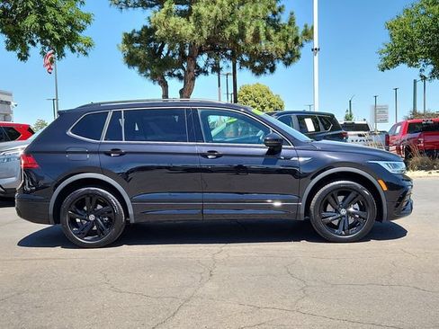 Certified 2024 Volkswagen Tiguan SE R-Line AWD/4WD image 2