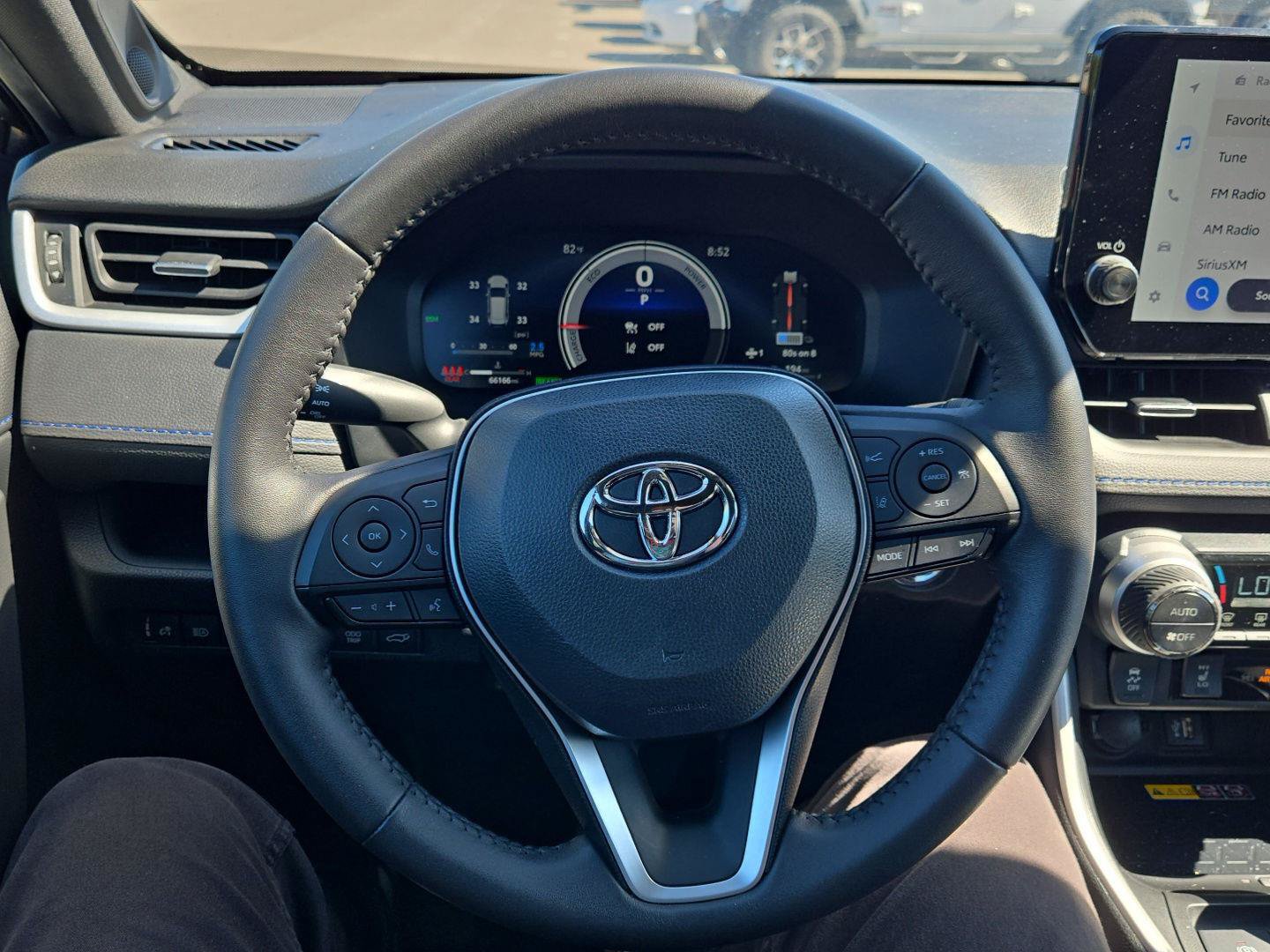 Used 2023 Toyota RAV4 XSE AWD/4WD image 17