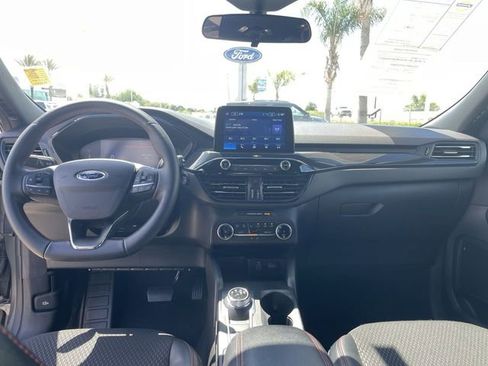 Used 2025 Ford Escape ST-Line FWD image 19