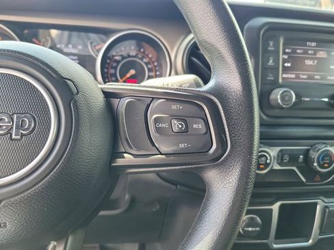 Used 2020 Jeep Wrangler Sport AWD/4WD image 16