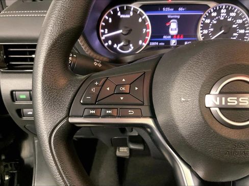 Used 2024 Nissan Sentra SV FWD image 18