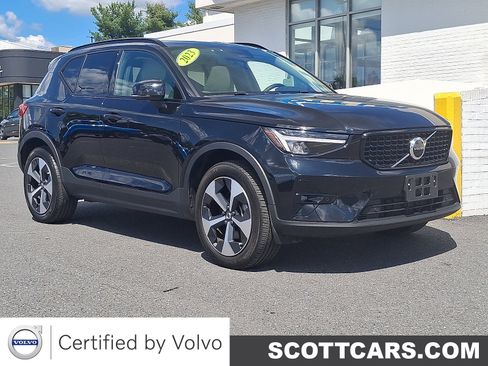 Certified 2023 Volvo XC40 B5 Plus w/ Climate Package AWD/4WD image 1