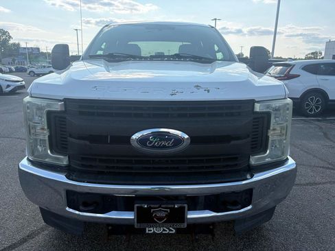Used 2017 Ford F250 XL w/ XL Decor Group AWD/4WD image 8