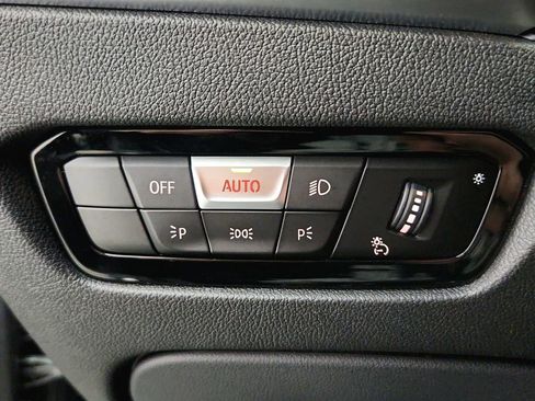 Used 2019 BMW 330i xDrive Sedan AWD/4WD image 21