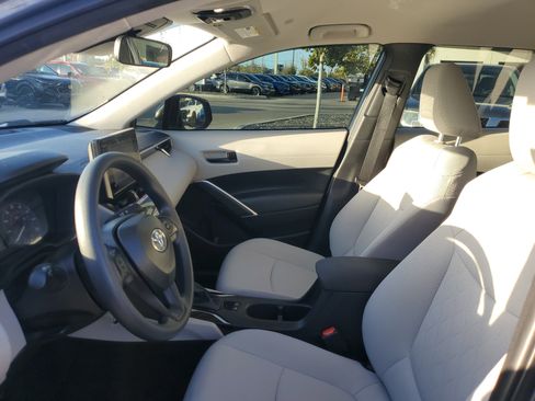 Used 2024 Toyota Corolla Cross L image 24