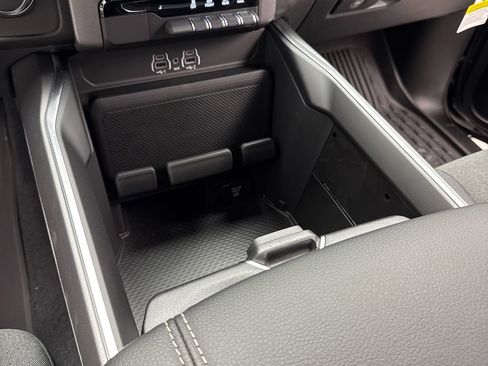 New 2026 RAM 1500 Big Horn w/ Night Edition AWD/4WD image 20