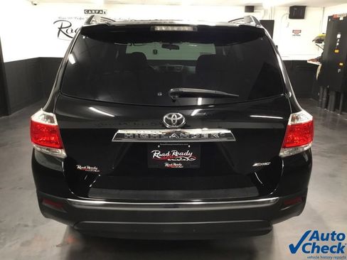Used 2013 Toyota Highlander Plus AWD/4WD image 9