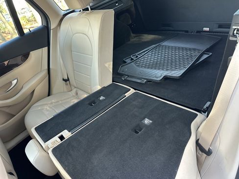 Used 2021 Mercedes-Benz GLC 300 image 58