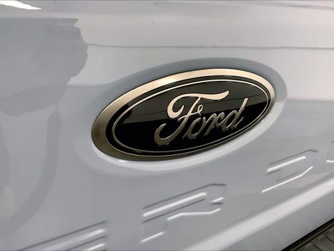 New 2026 Ford F250 Lariat w/ Black Appearance Package image 12