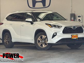 Used 2022 Toyota Highlander Bronze Edition AWD/4WD video 1