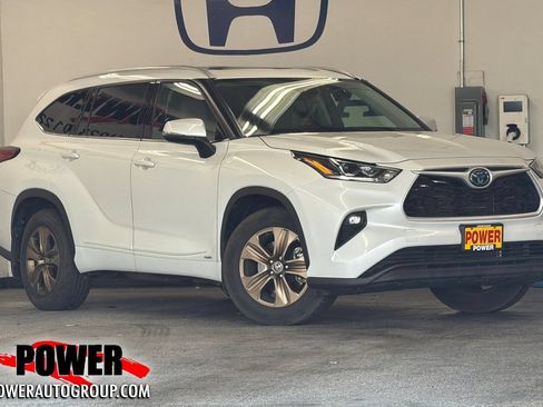 Used 2022 Toyota Highlander Bronze Edition AWD/4WD image 1