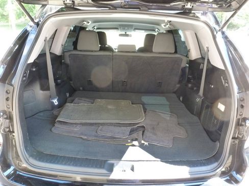 Used 2015 Toyota Highlander LE AWD/4WD image 14