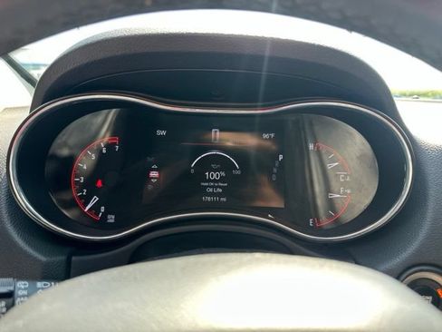 Used 2018 Dodge Durango SXT w/ 3rd Row Seating Group RWD image 39