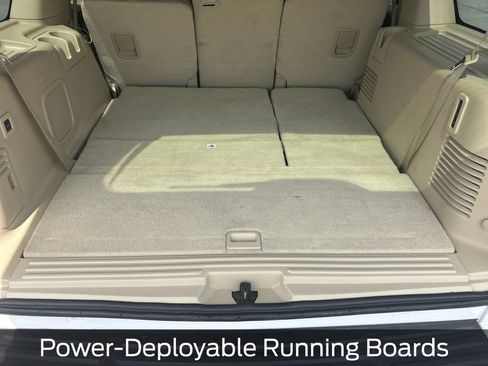 Used 2017 Ford Expedition Limited w/ Equipment Group 301A AWD/4WD image 13